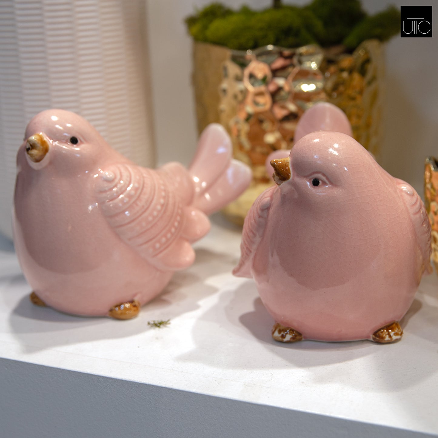 Crimson Porcelain Bird Figurine (Case Pack of 6)