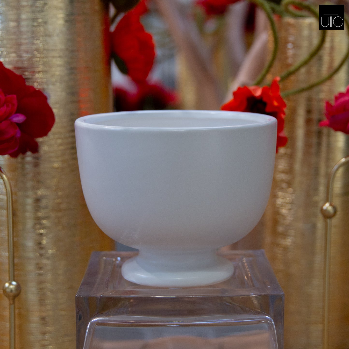 Kerry Ceramic White Pedestal Planter