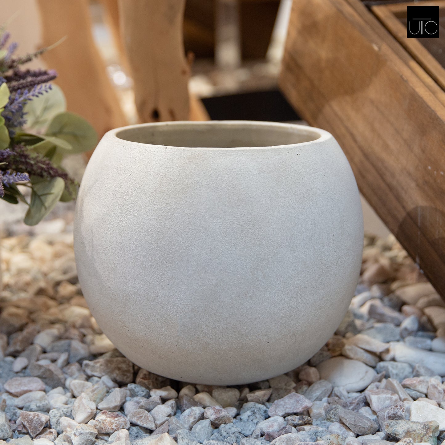 Tamara Terracotta Round Pot