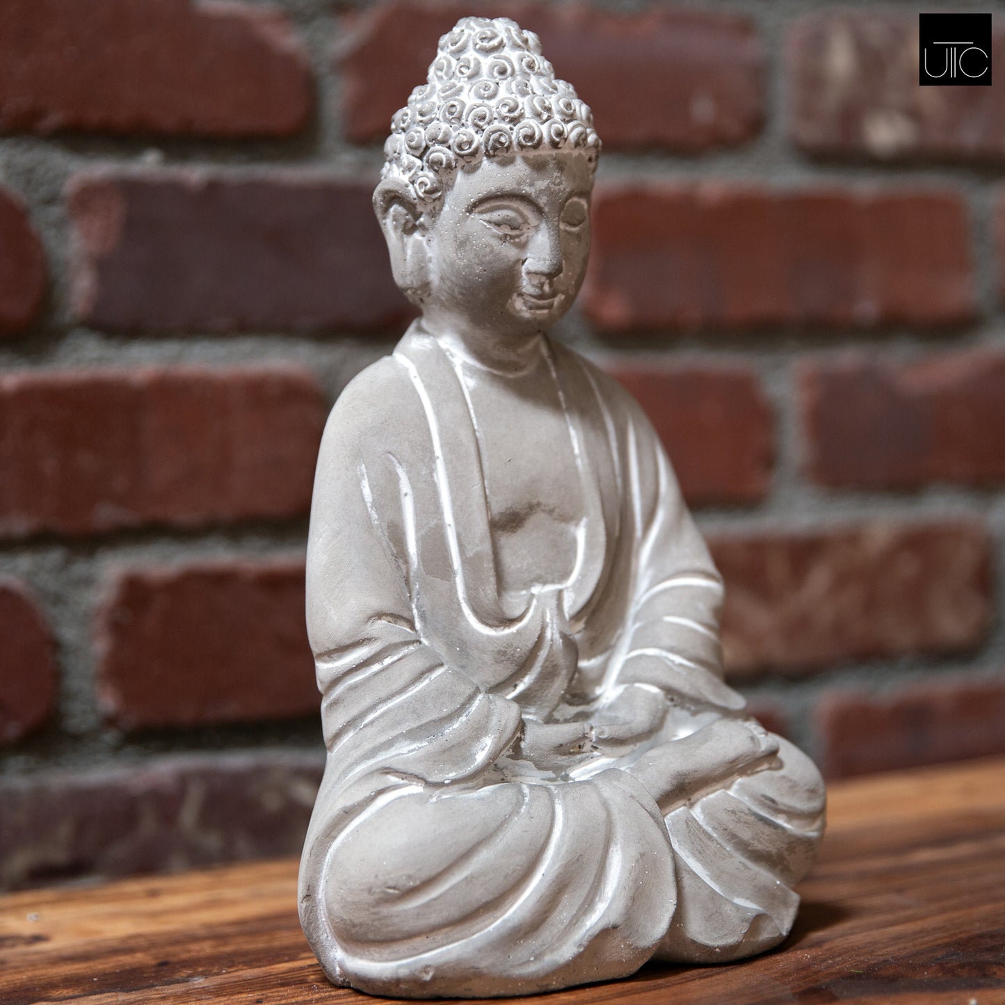 Veluz Meditating Buddha Statue