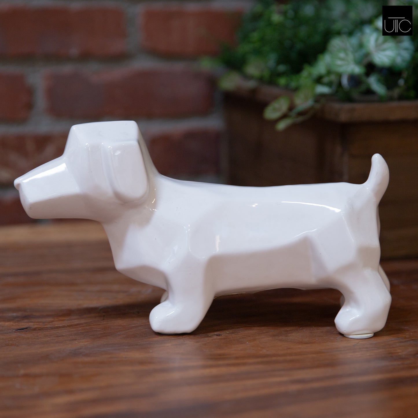 Jengo Gloss White Dachshund Figurine
