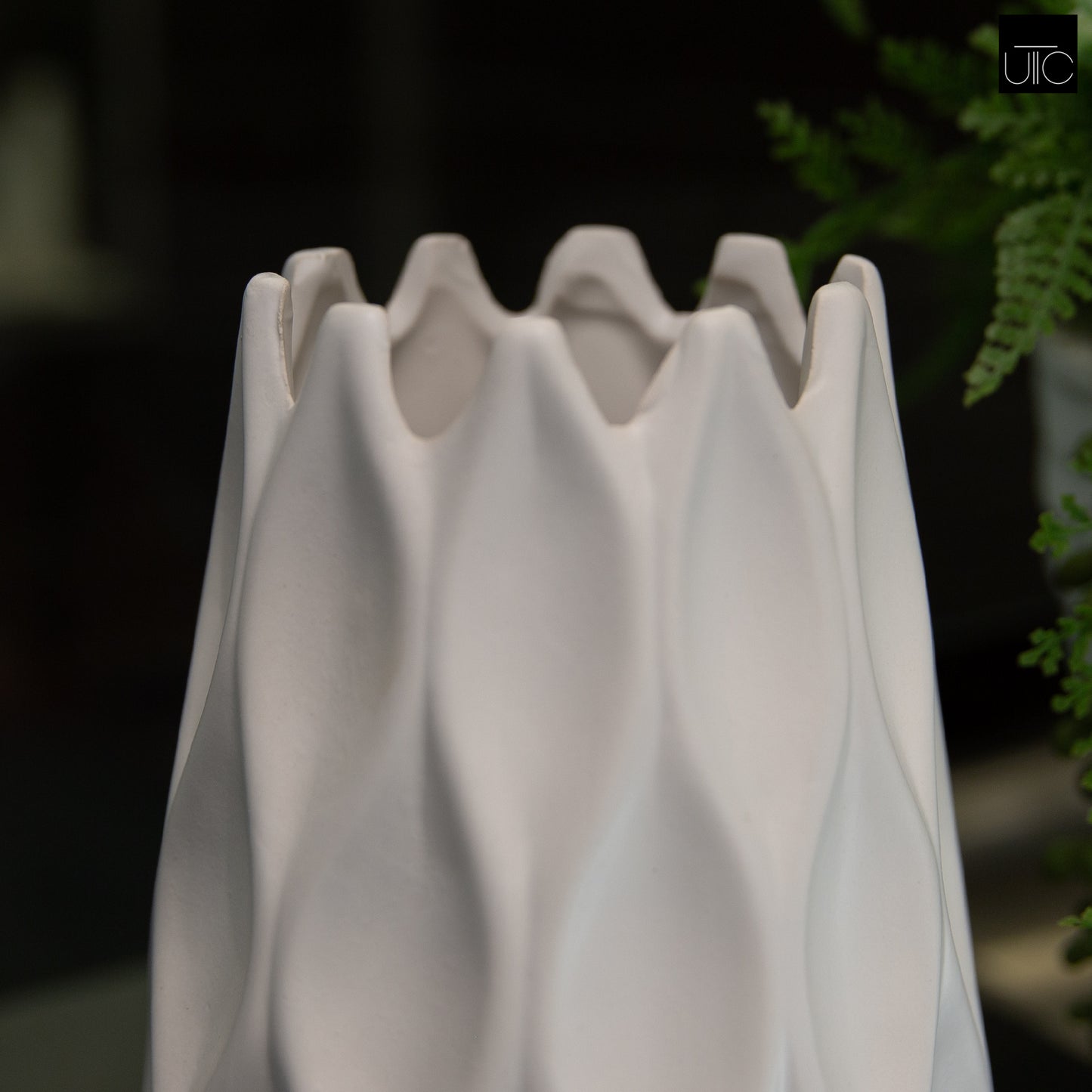 Valeen Spiked Diamond Design Ceramic Vase
