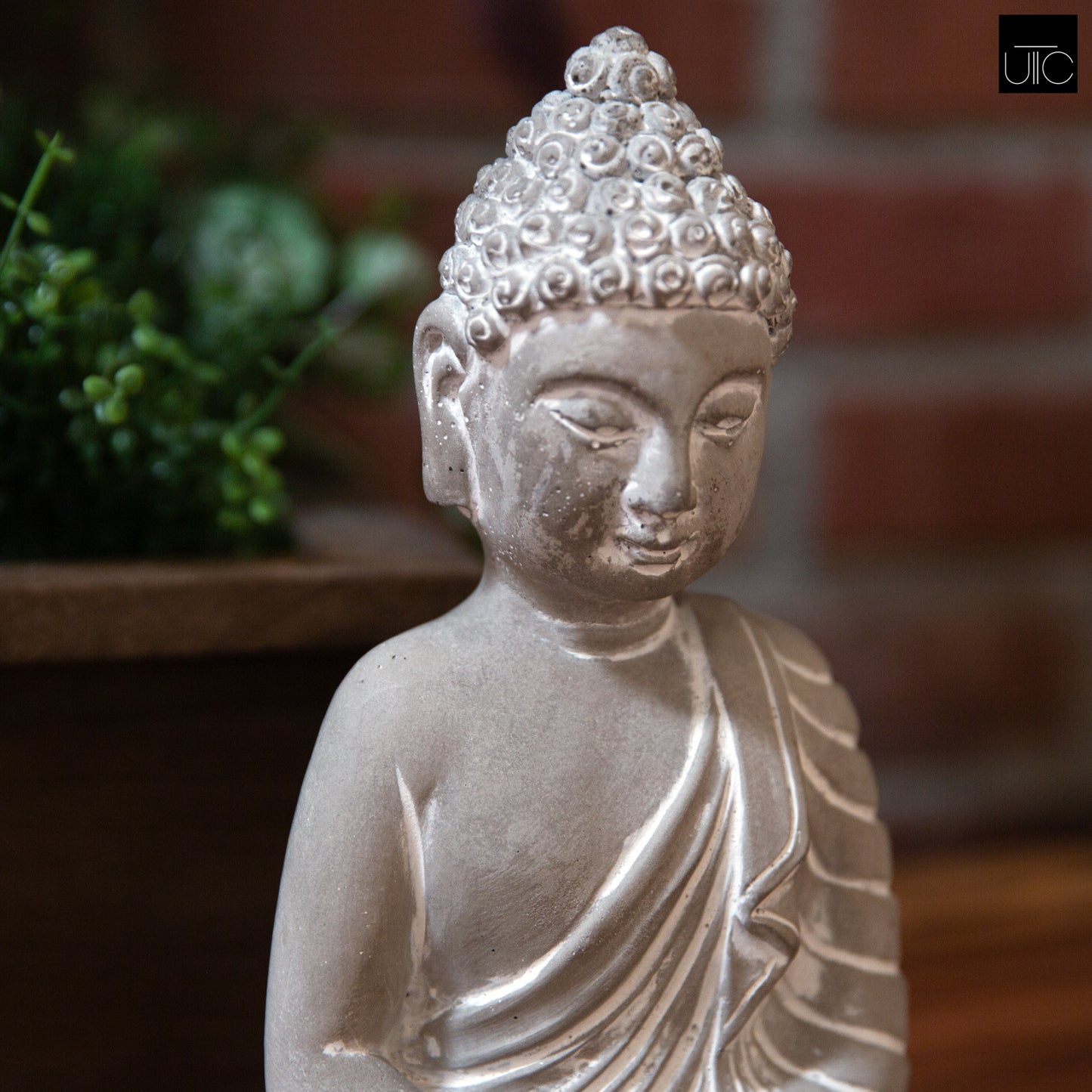 Vayen Meditating Buddha Figurine