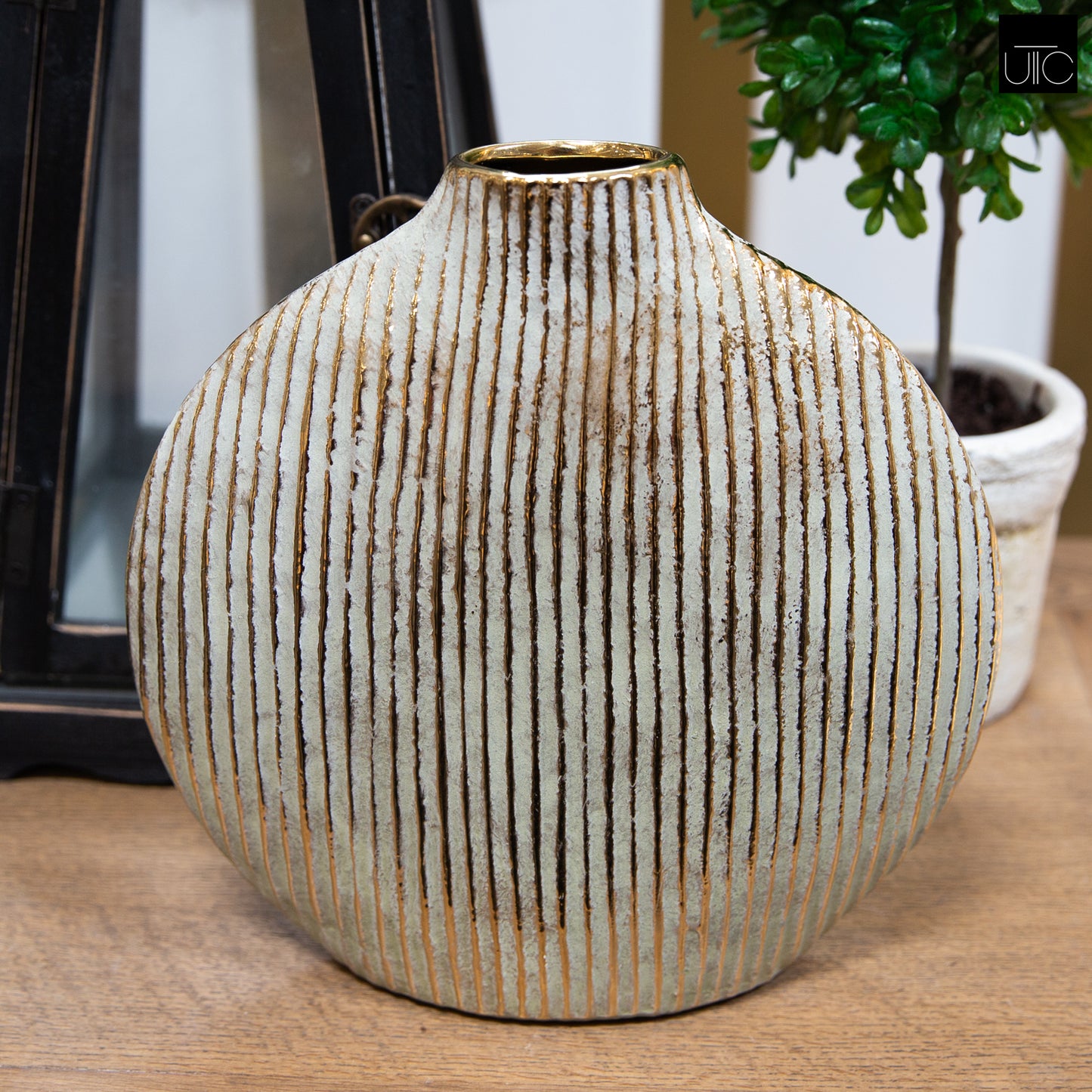 Alvara Gold Ceramic Vase