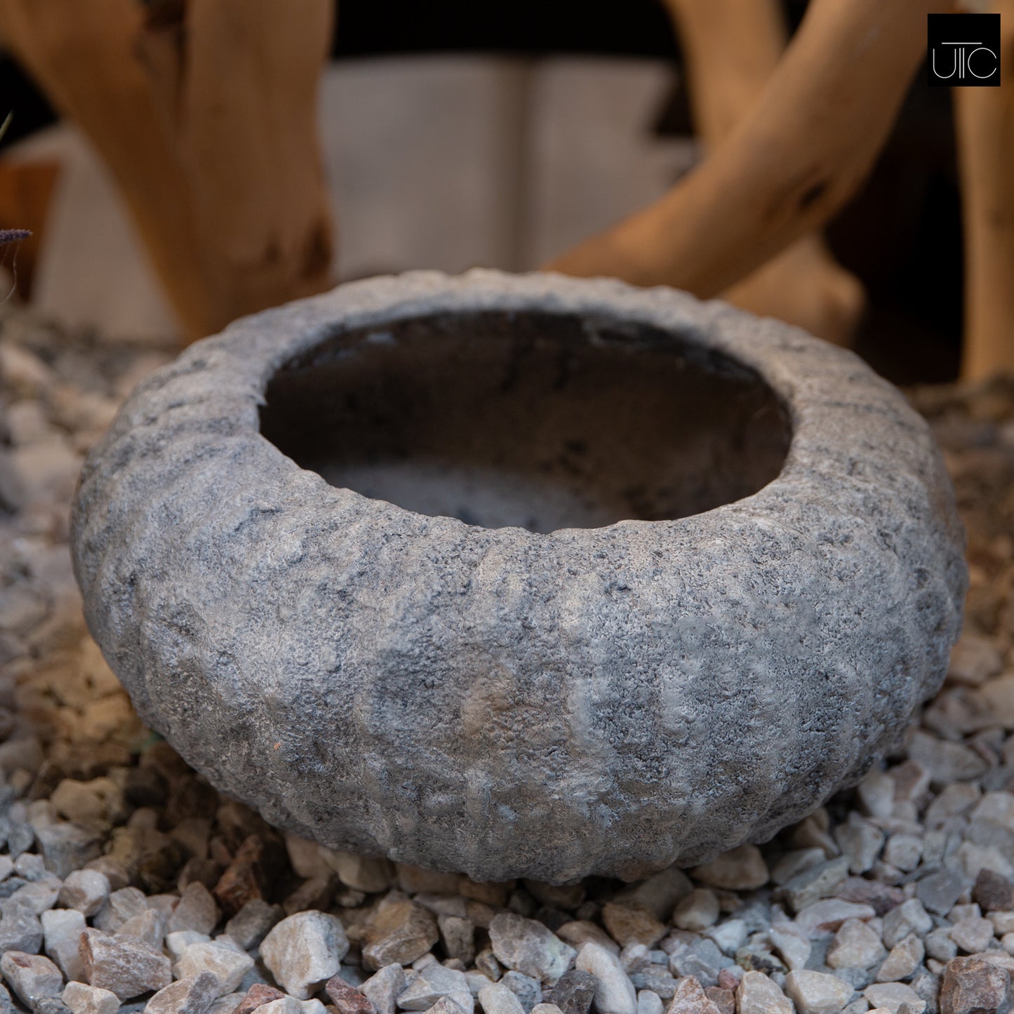 Rhastin Fiberglass Bowl Planter