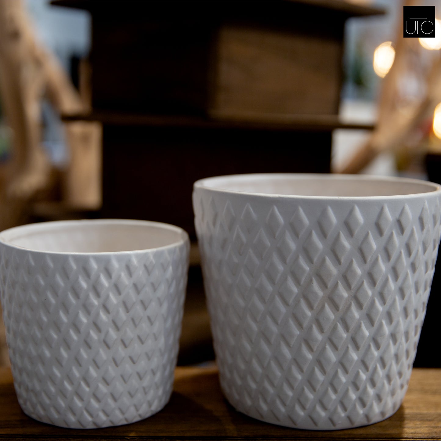 Ceramic Round Pot Matte Finish White-6.00"H -202