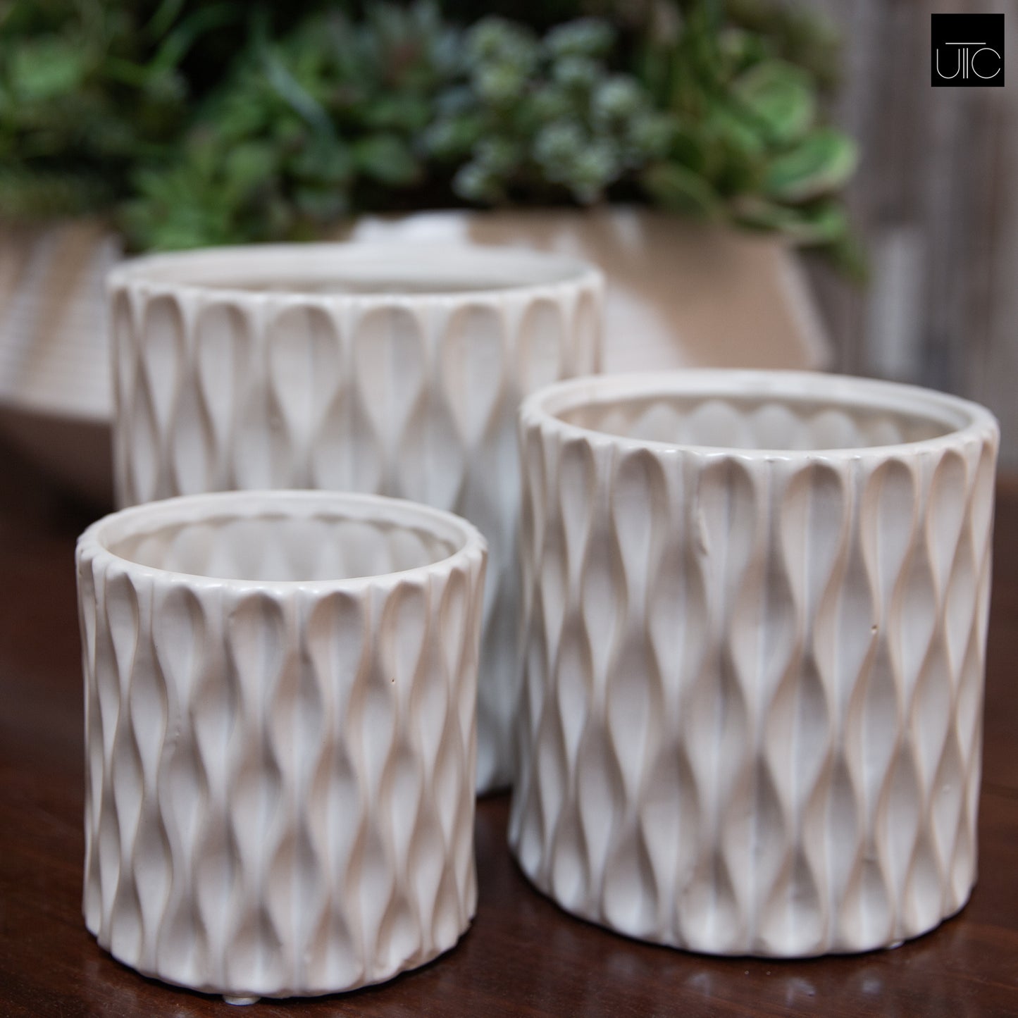 Ruelle Embossed Wave Round Ceramic Pot Set (Set of 3)