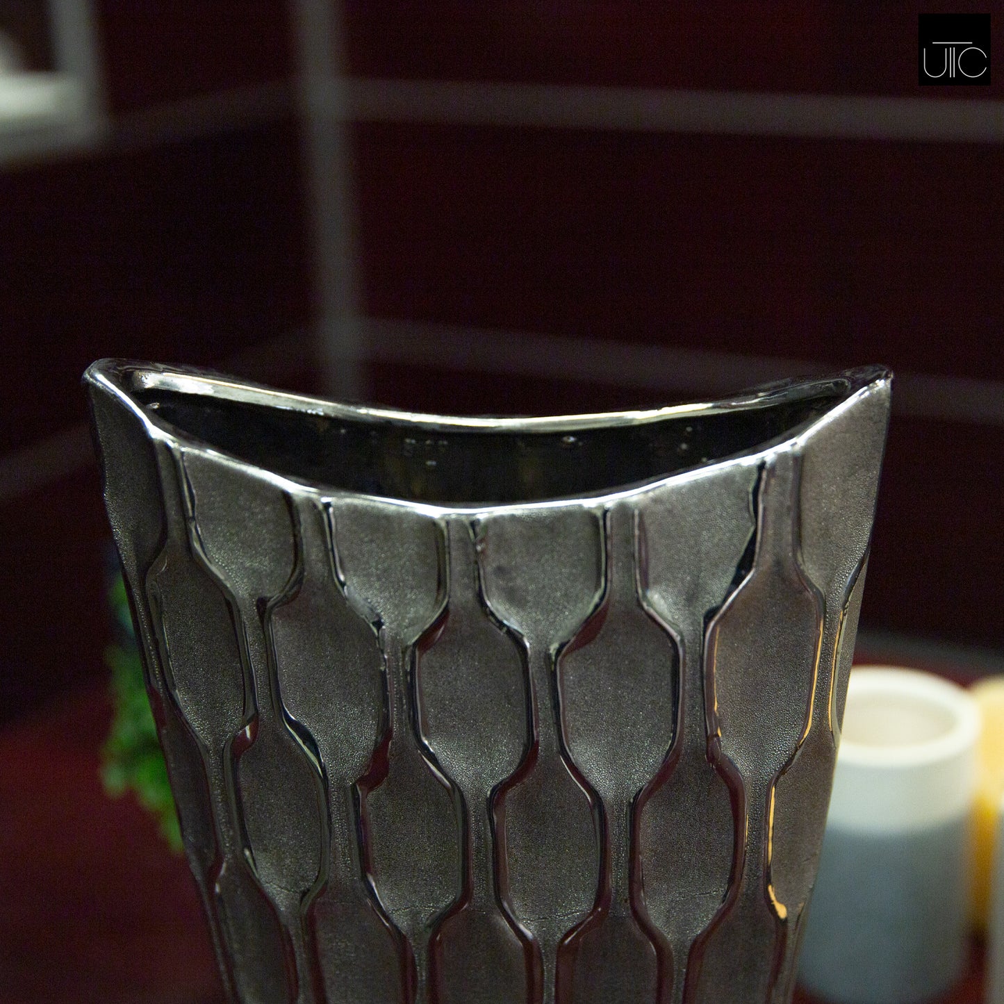Niven Honeycomb Oval Metallic Vase