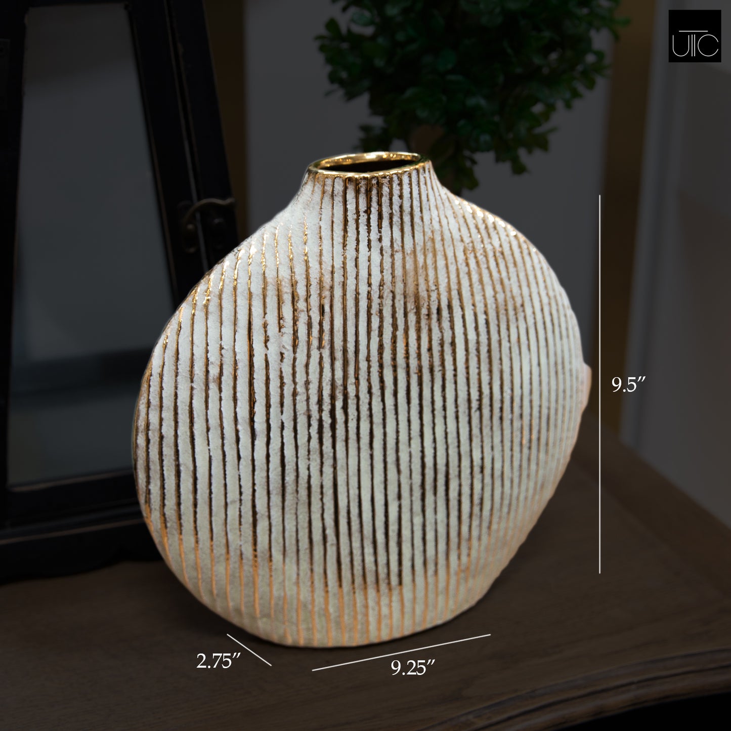 Alvara Gold Ceramic Vase
