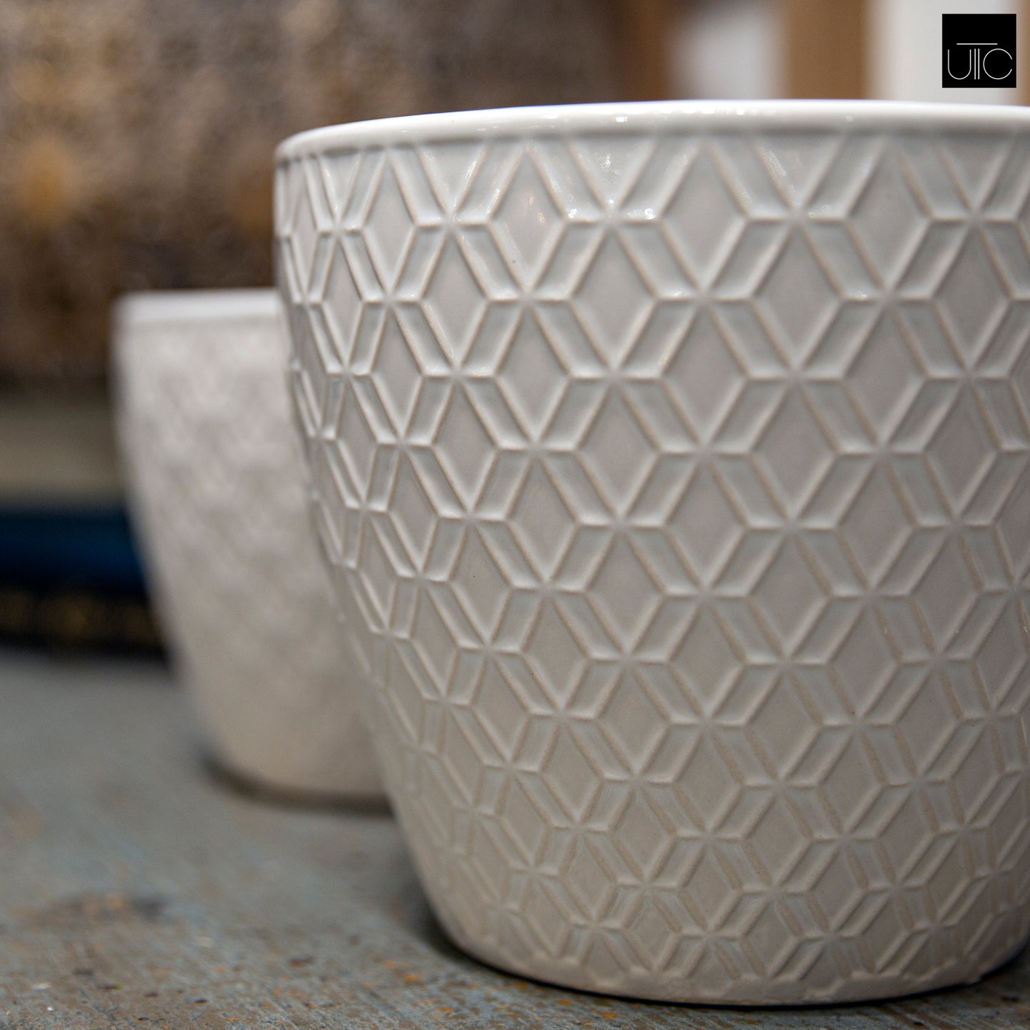 Ceramic Pot Gloss Finish White-5.25"H -77