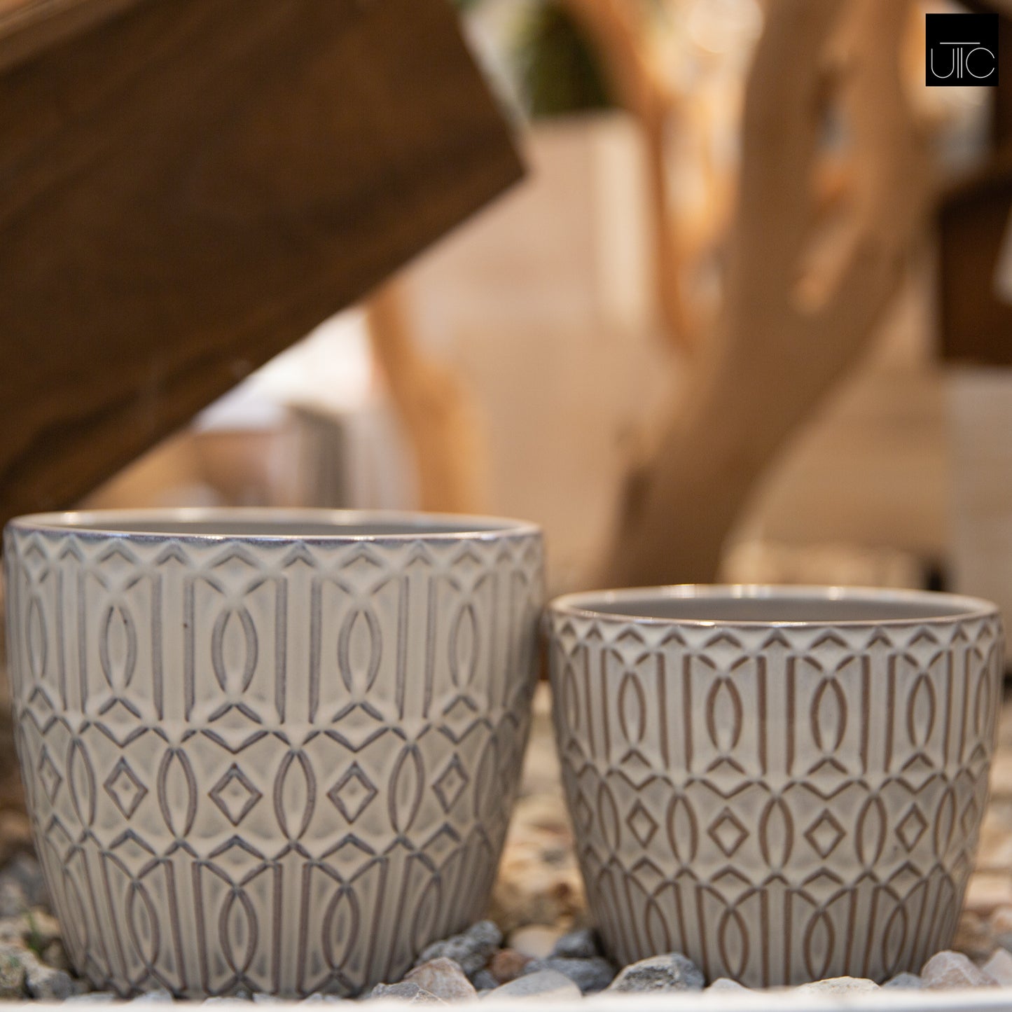 Ceramic Round Pot Gloss Finish Ivory-6.00"H