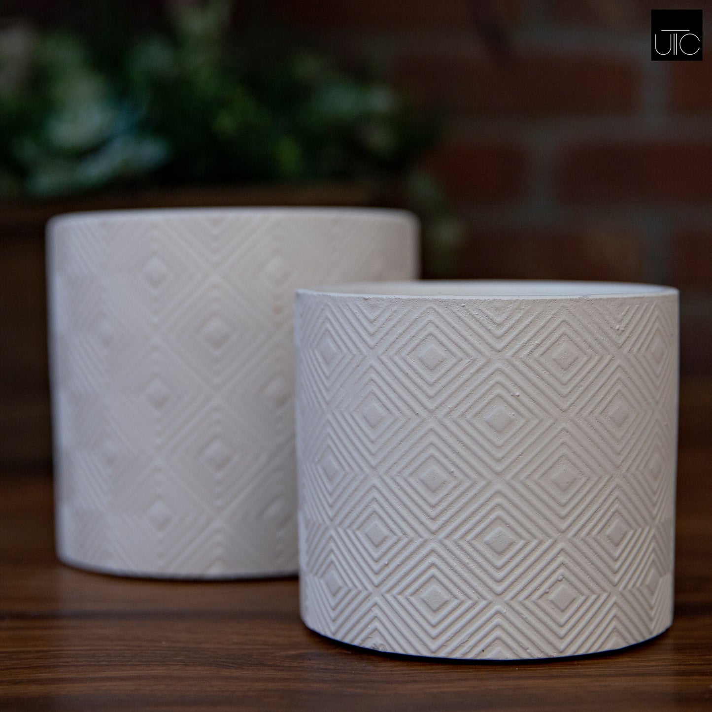 Ceramic Pot Matte Finish White-5"H -86