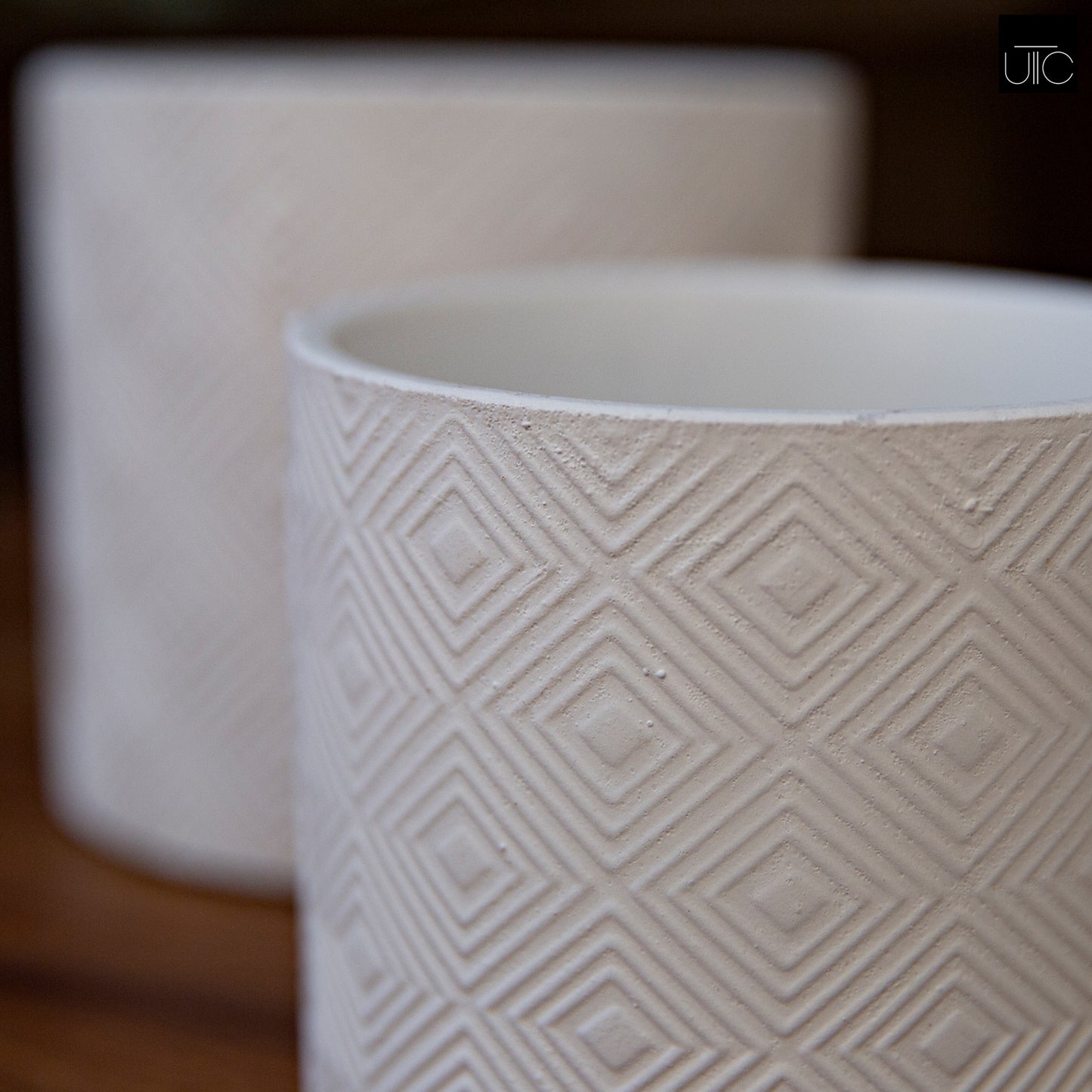 Ceramic Pot Matte Finish White-5"H -86