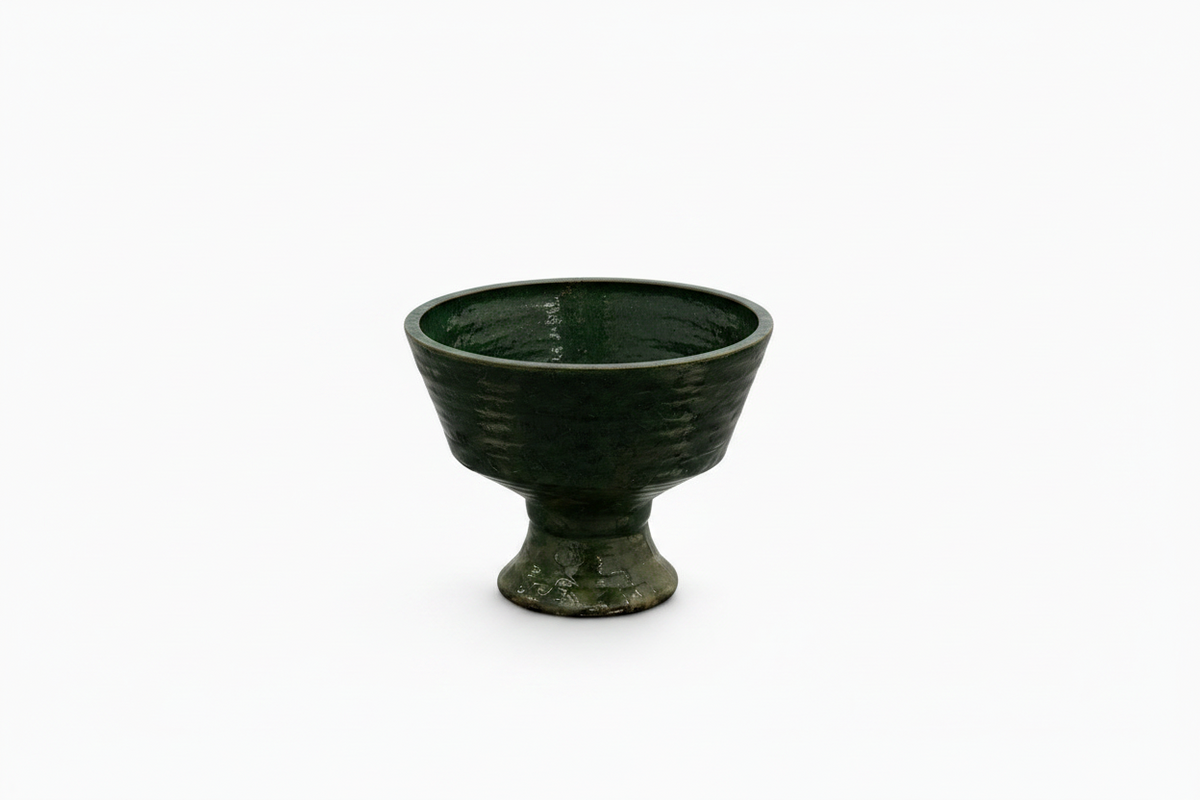 Fia Scalloped Ceramic Pedestal Planter