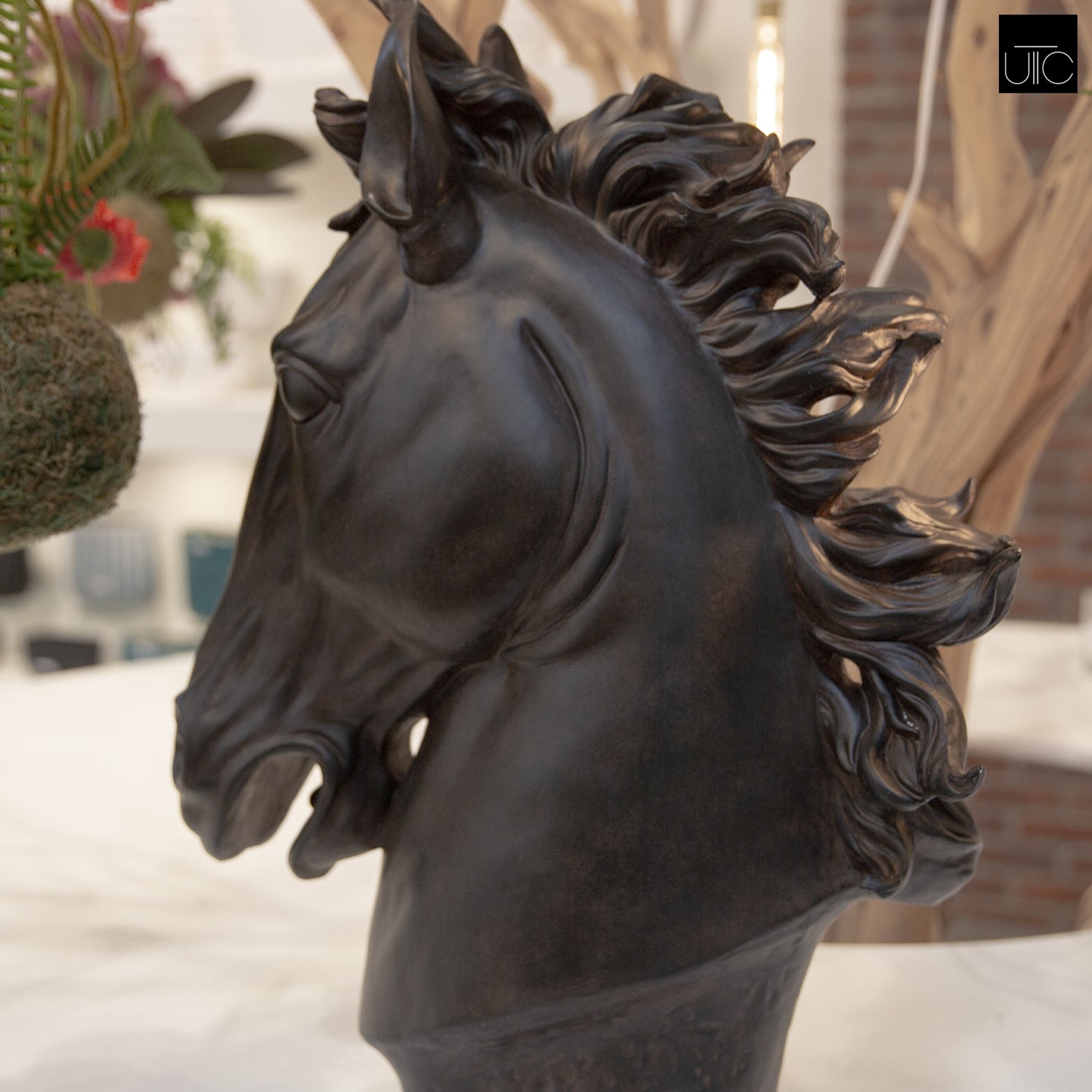 Draxen Polyresin Horse Head Figurine