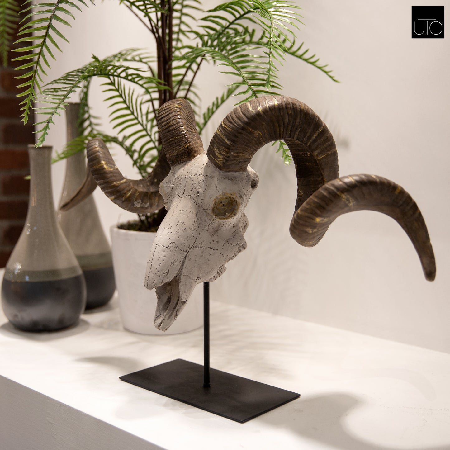Alvryn Polyresin Goat Head Decor