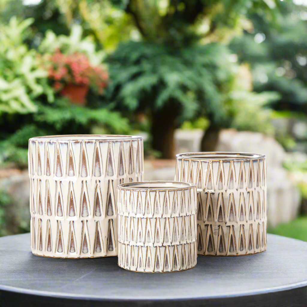 Ivaryn Distressed Ivory Planter Set (Set of 3)