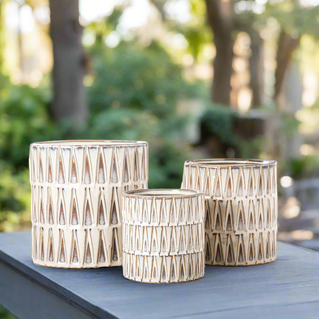 Ivaryn Distressed Ivory Planter Set (Set of 3)