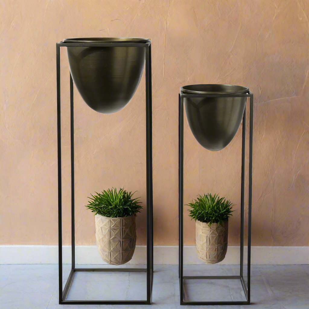 Valdoro Metal Cone Planter Set (Set of 2)