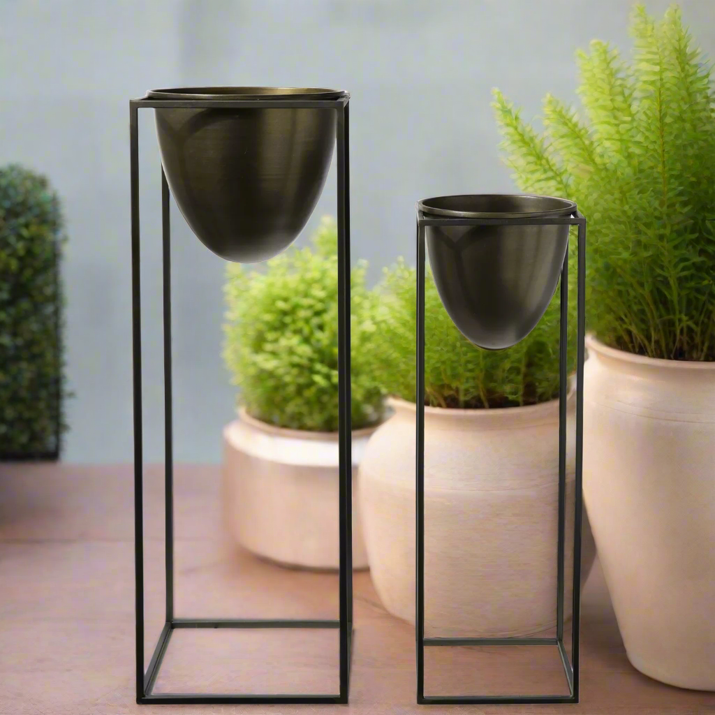 Valdoro Metal Cone Planter Set (Set of 2)
