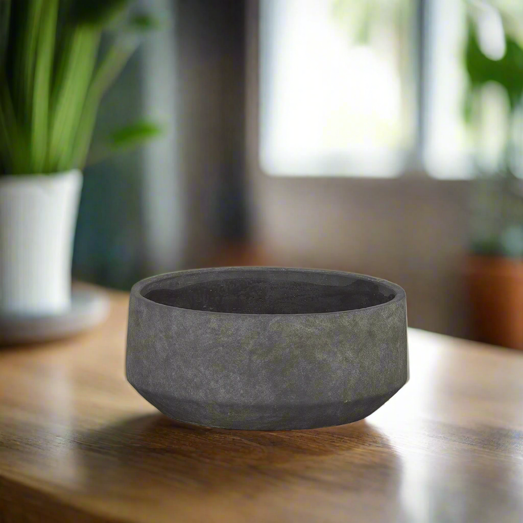 Mahalia Terracotta Round Pot