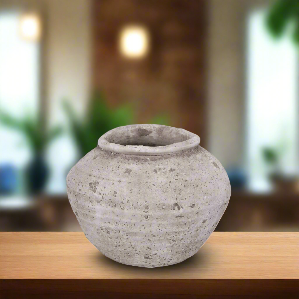 Roothe Cement Pot