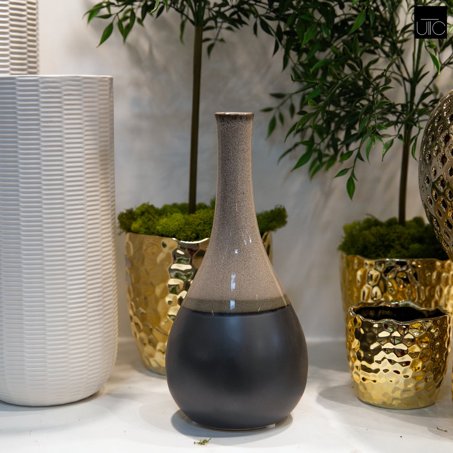 Ceramic Bellied Round Vase with Small Mouth and Black Banded Rim Bottom Gloss Finish