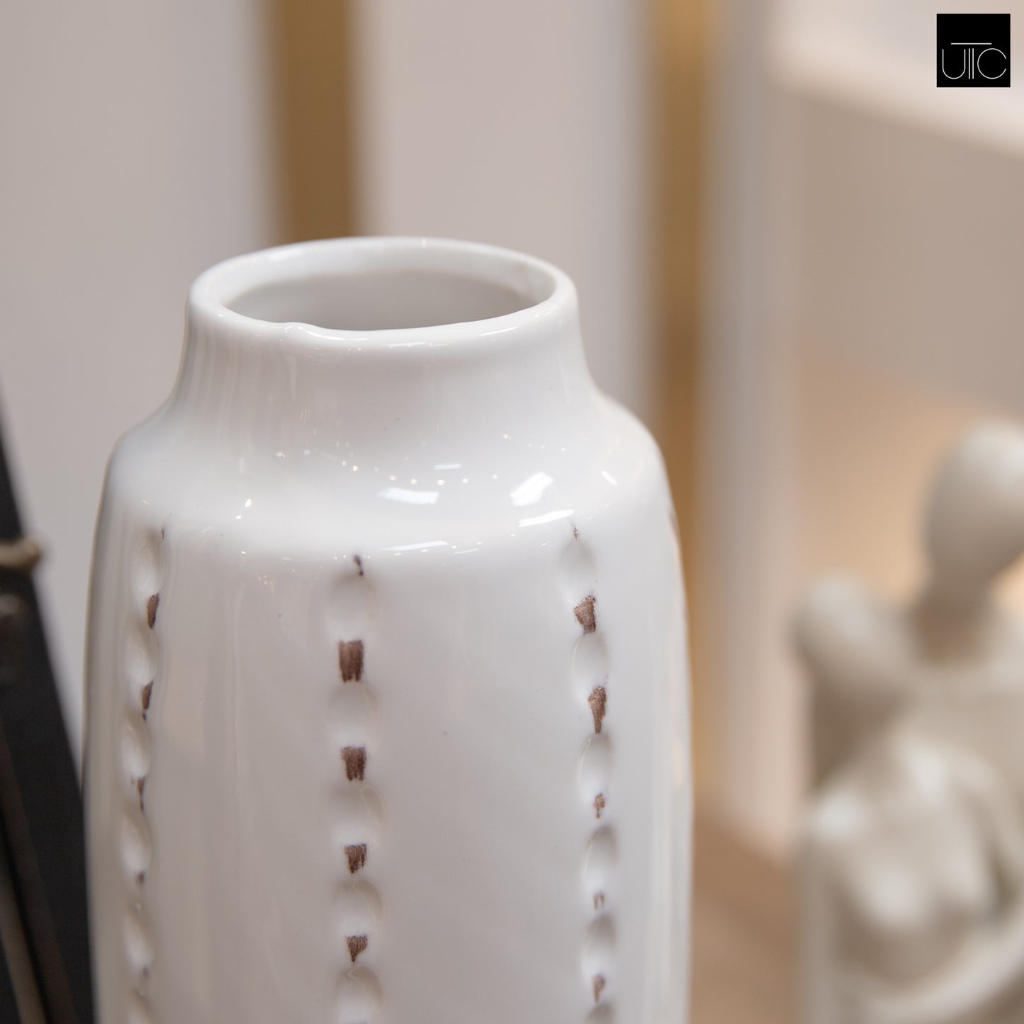 Ceramic Round Vase Gloss Finish White