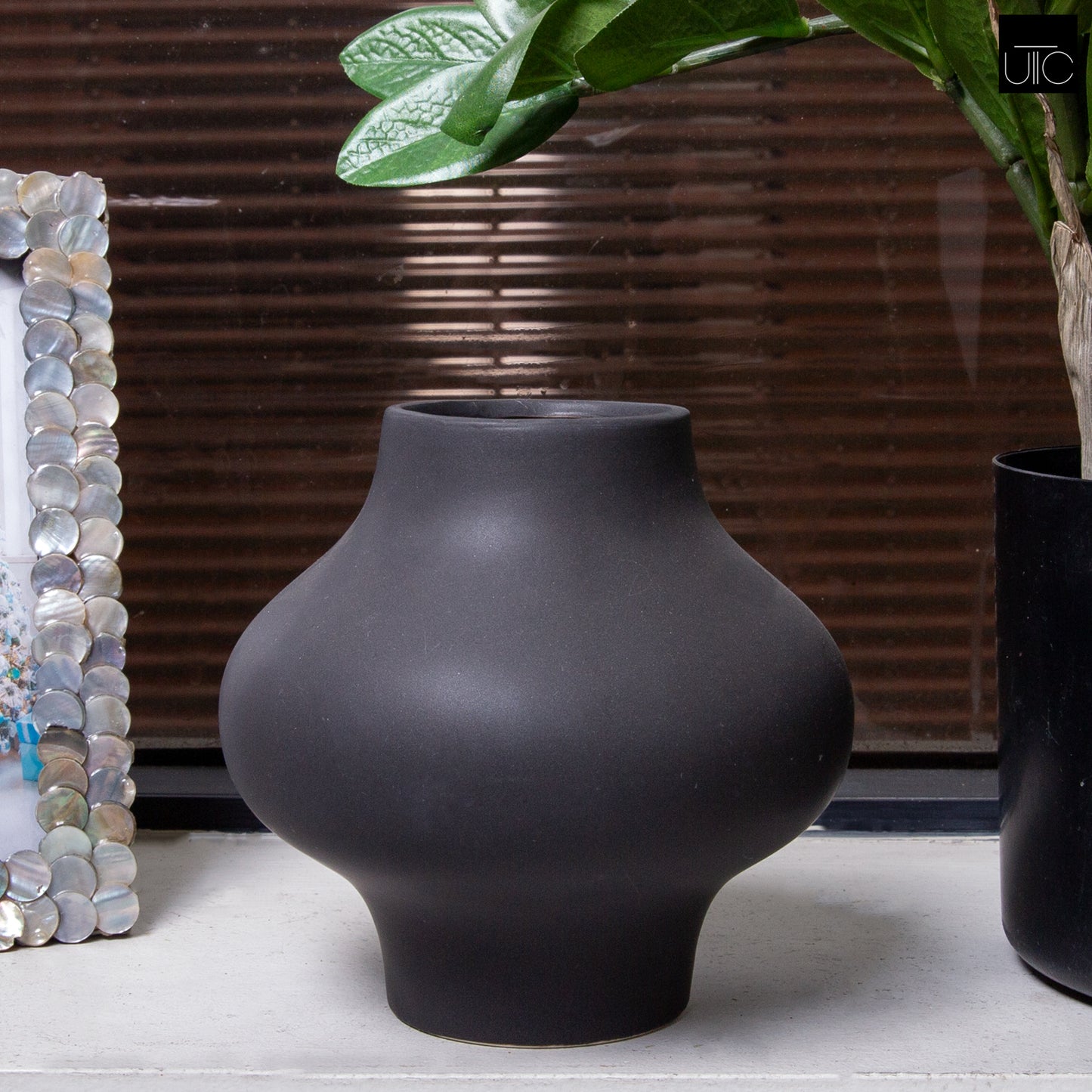 Selora Ceramic Round Bellied Vase