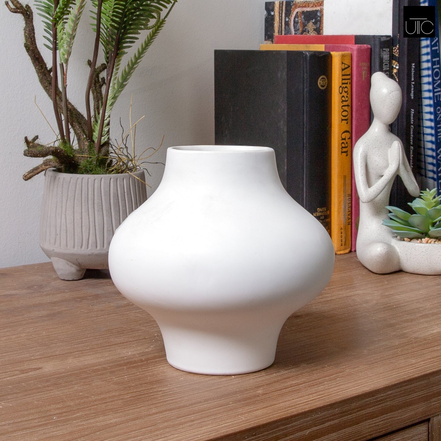 Selora Ceramic Round Bellied Vase