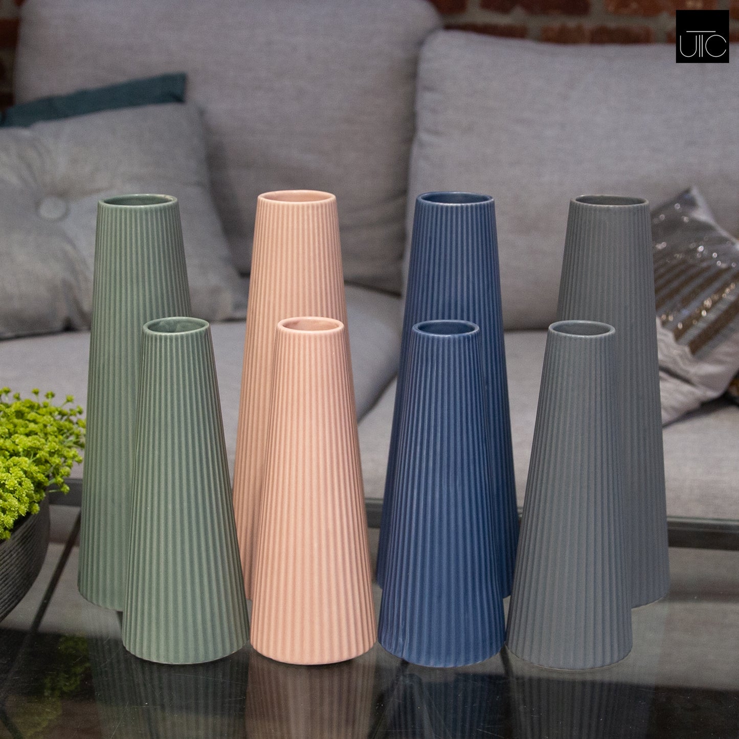Vahlia Embossed Column Ceramic Vase