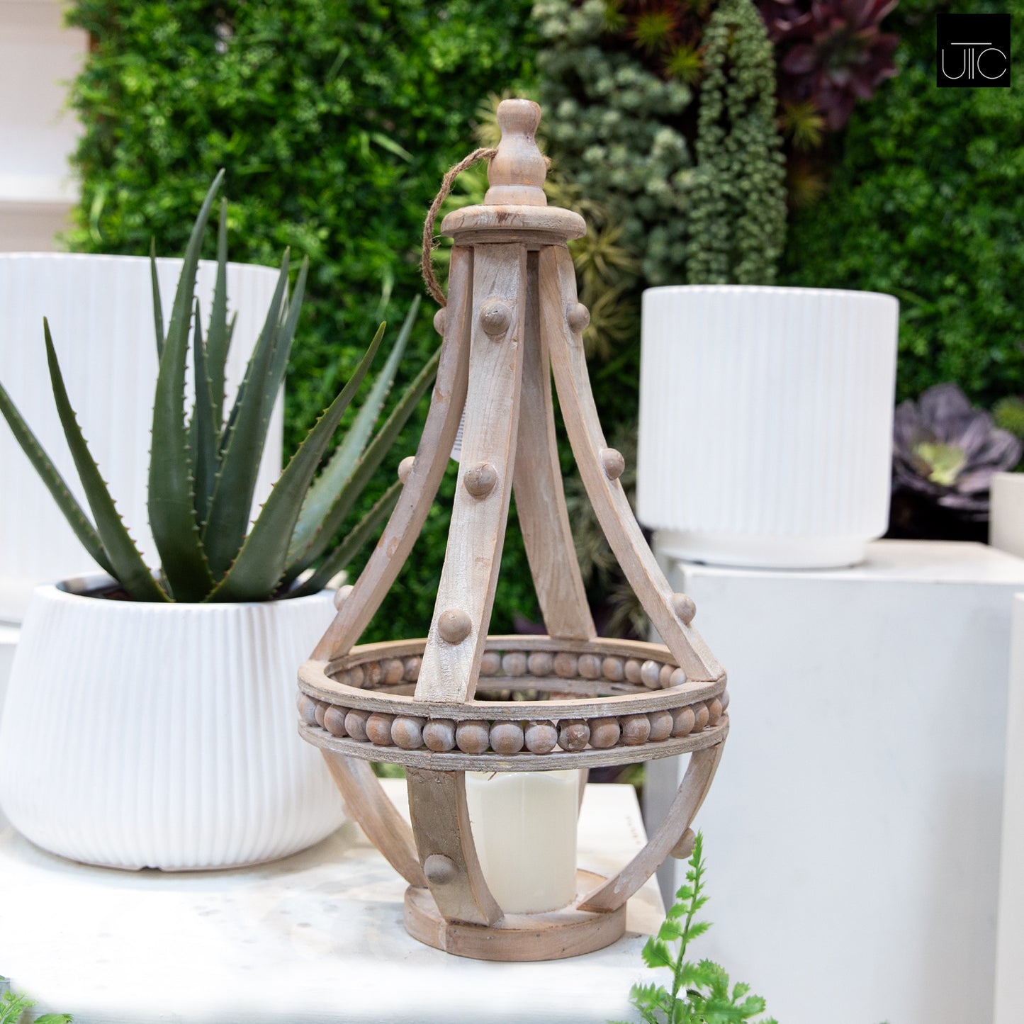 Brannor Round Bellied Wood Lantern