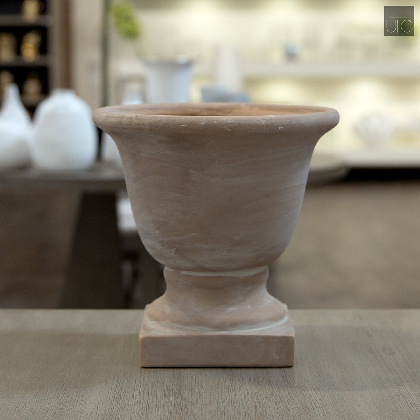 Talon Round Cement Pot