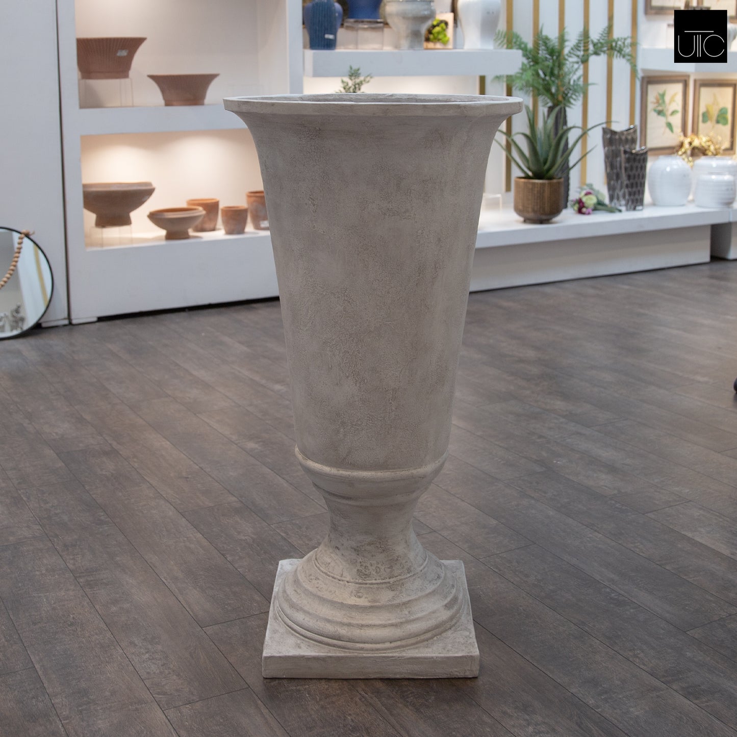 Misu Classic Fiberglass Urn Planter with Pedestal