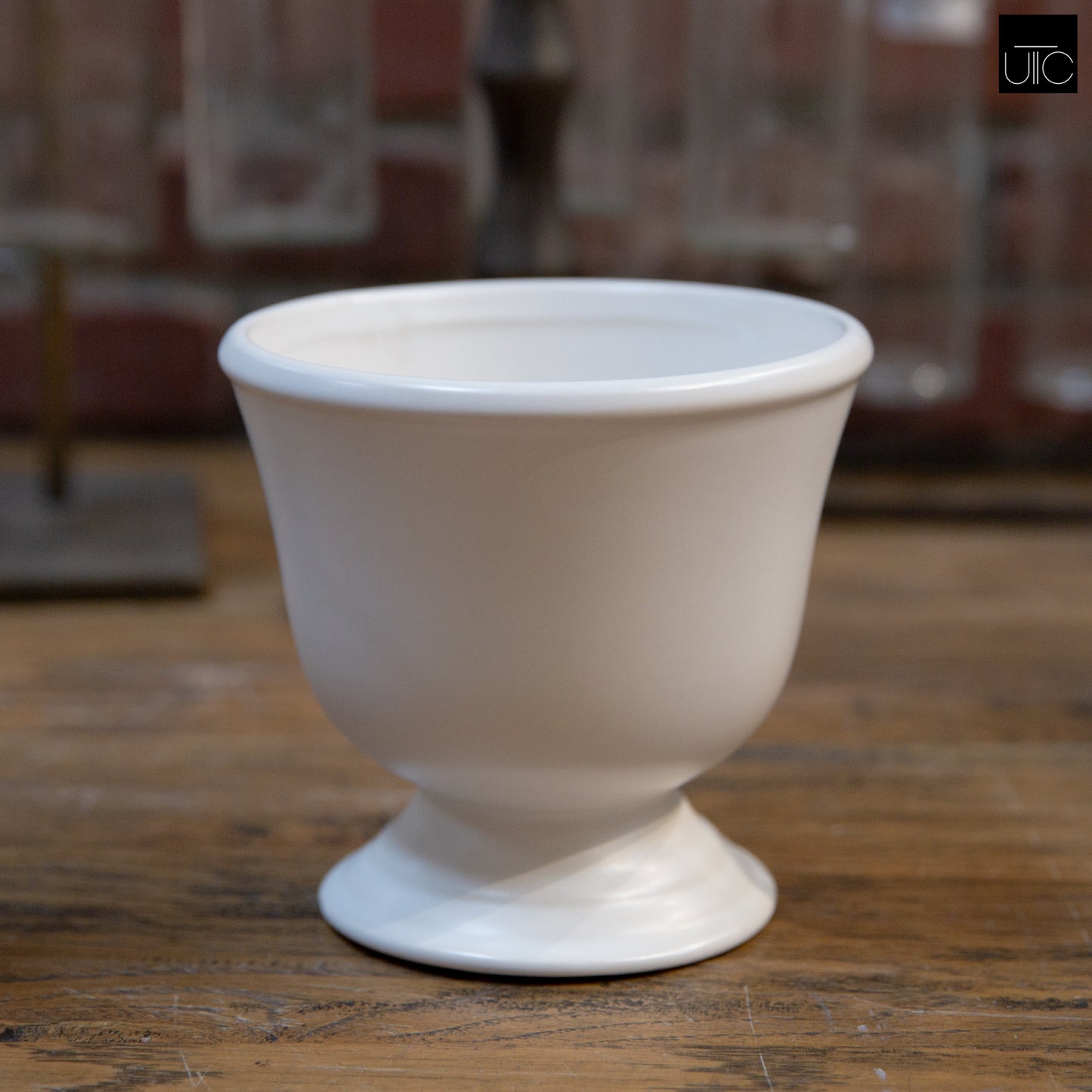 Zavine Matte White Pedestal Planter