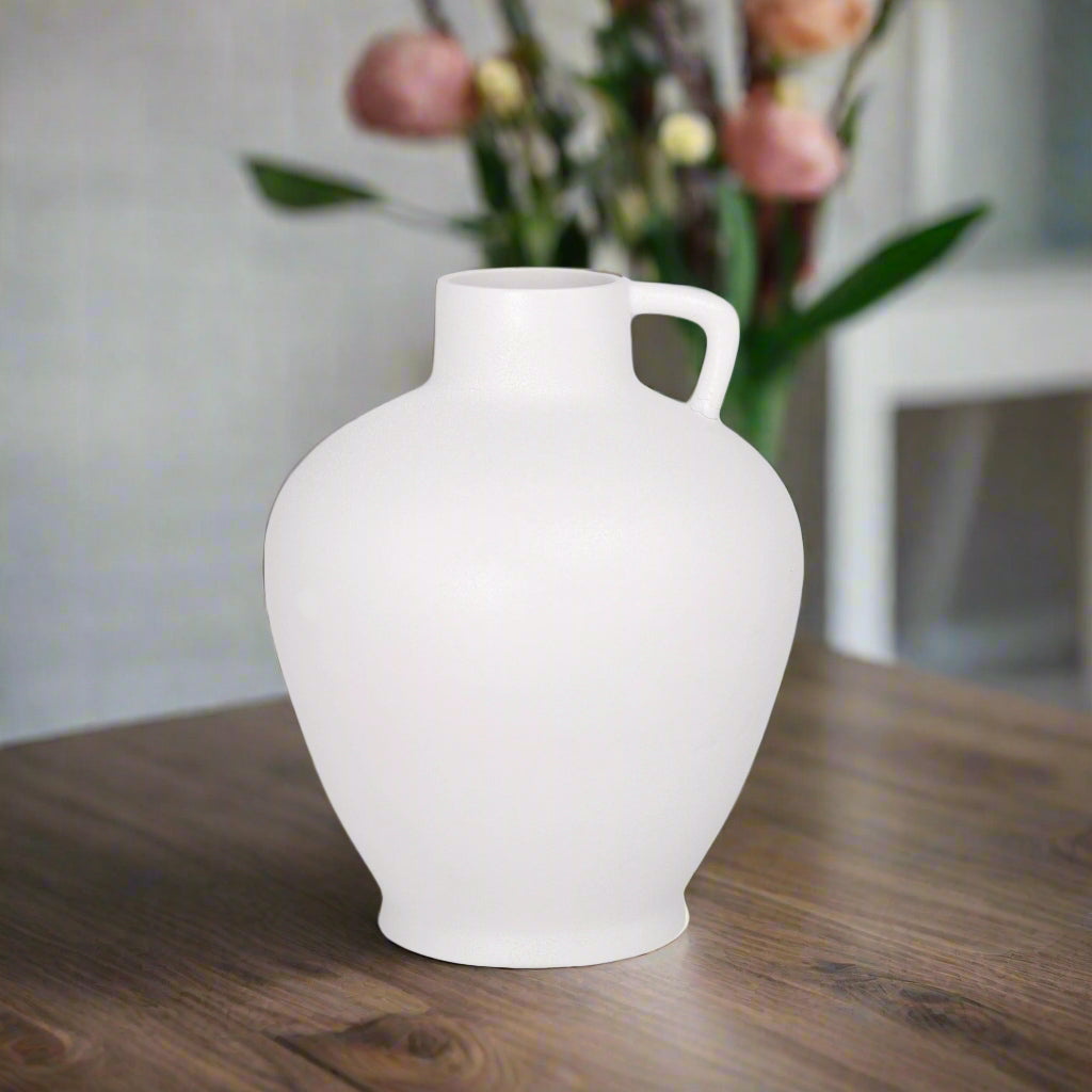 Solmere White Ceramic Vase with Handle
