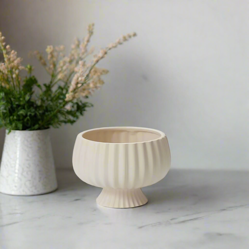 Pavin Off-White Matte Compote Planters