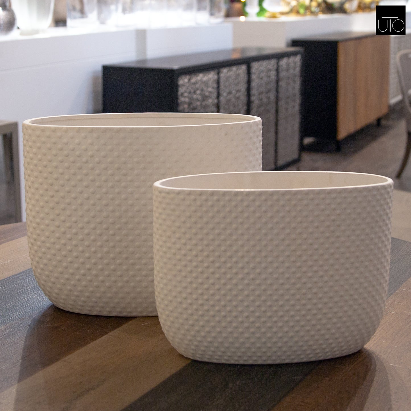 Dovara Symmetry Oval Ceramic Planter Set (Set of 2)