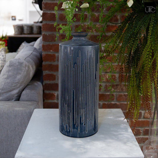 Zerith Vertical Line Design Ceramic Vase
