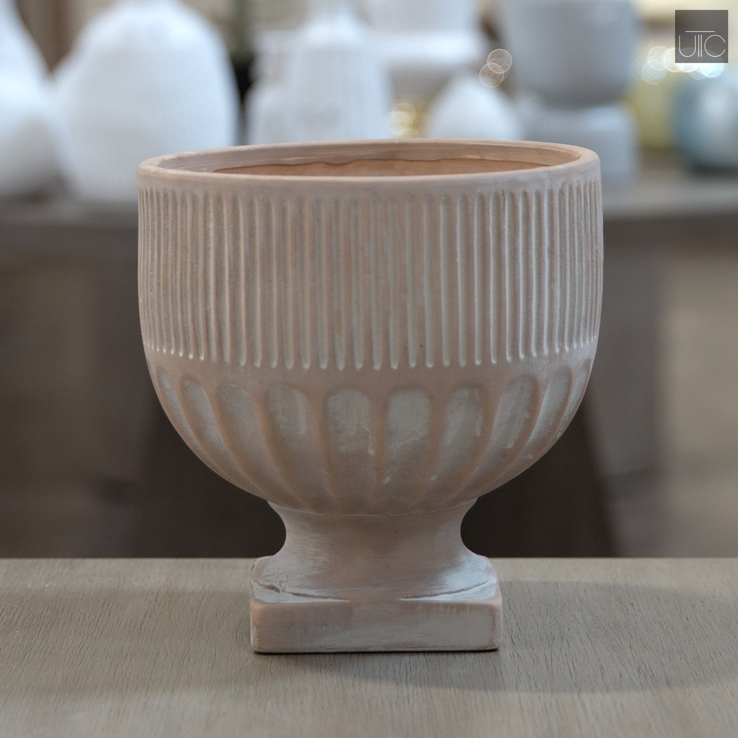 Lou Goblet-Style Pedestal Planter