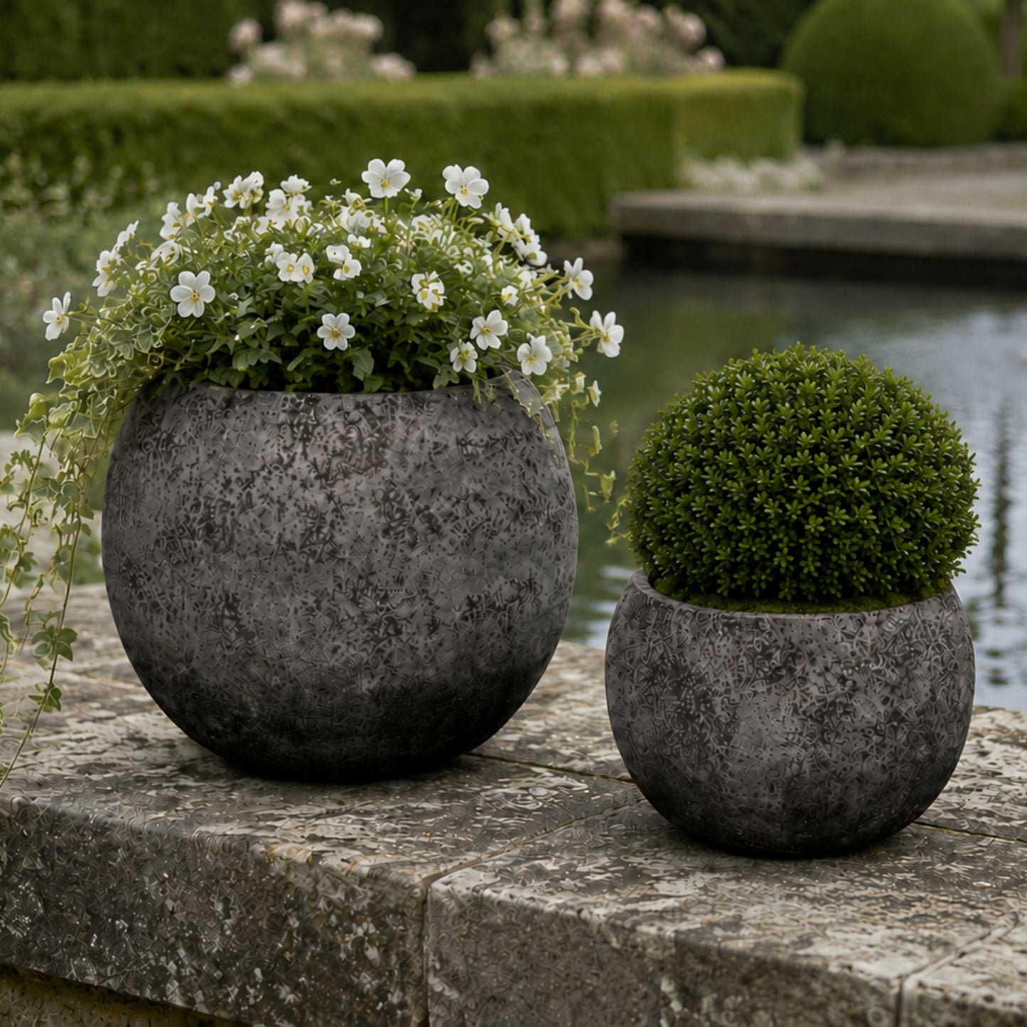 Tamara Terracotta Round Pot