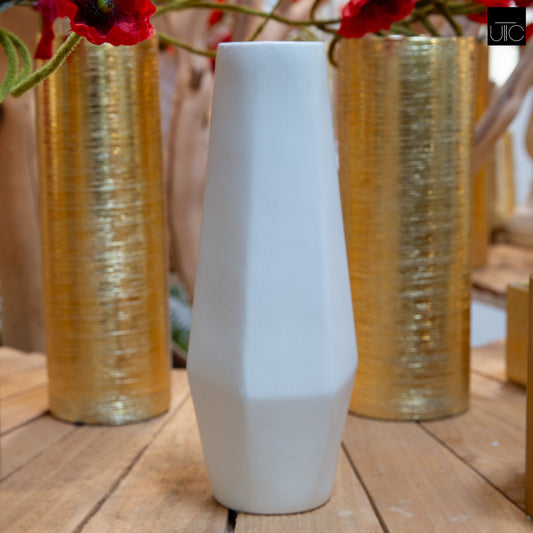 Kavrin Round Design Tapered Vase