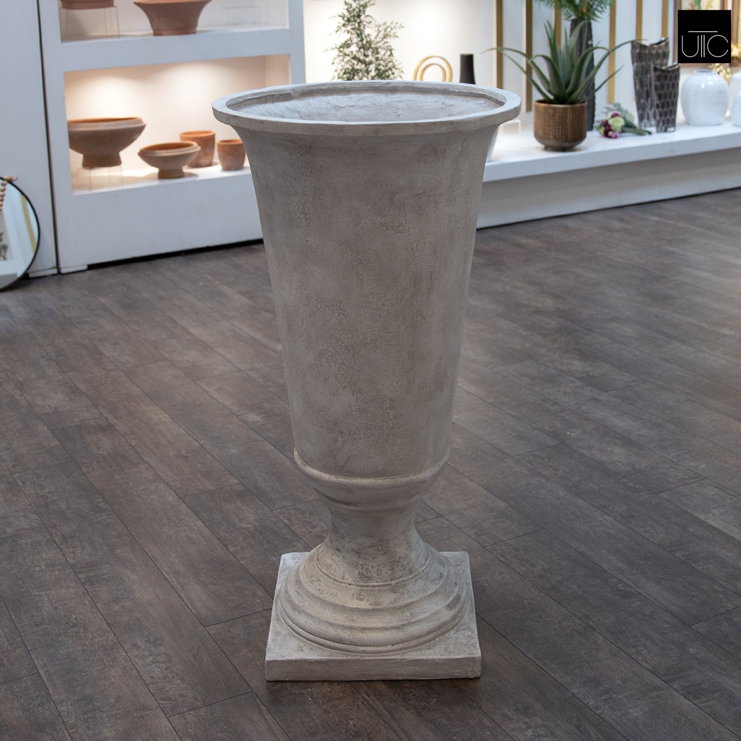 Misu Classic Fiberglass Urn Planter with Pedestal