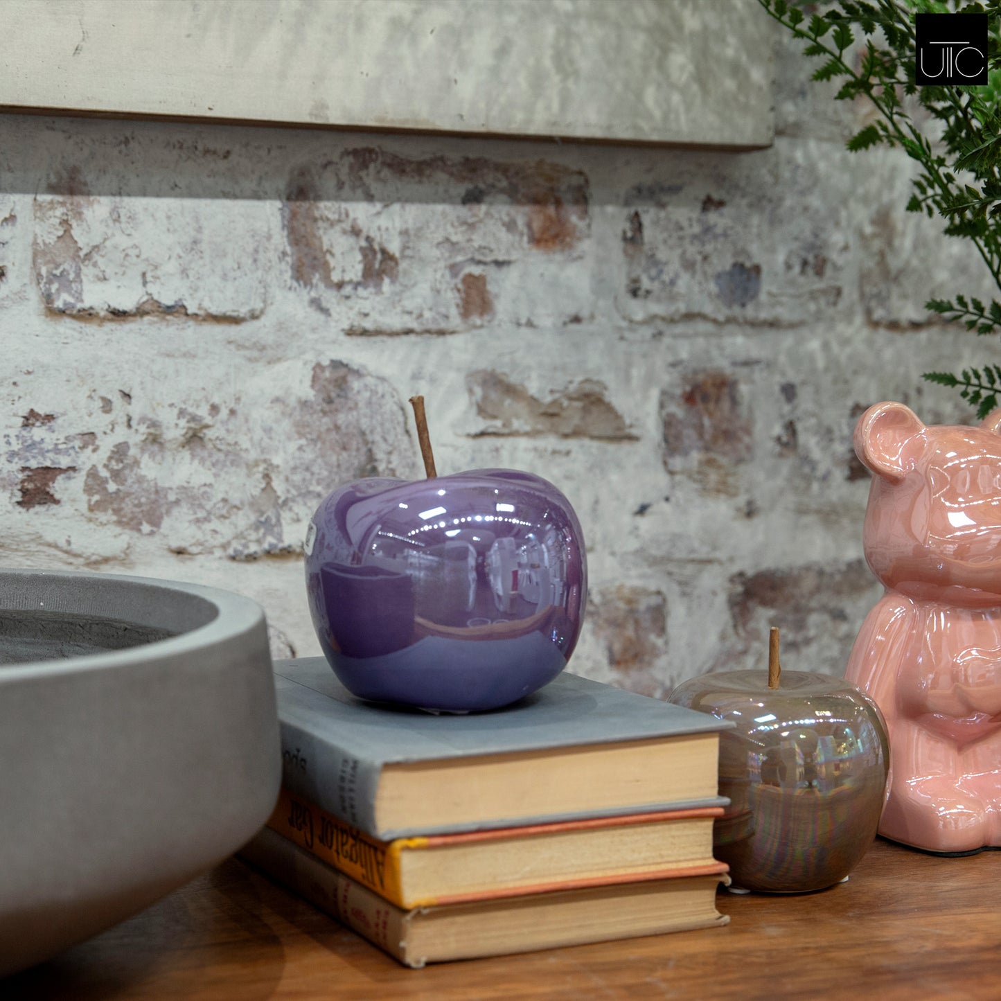 Ceramic Apple Figurine SM Pearlescent Finish