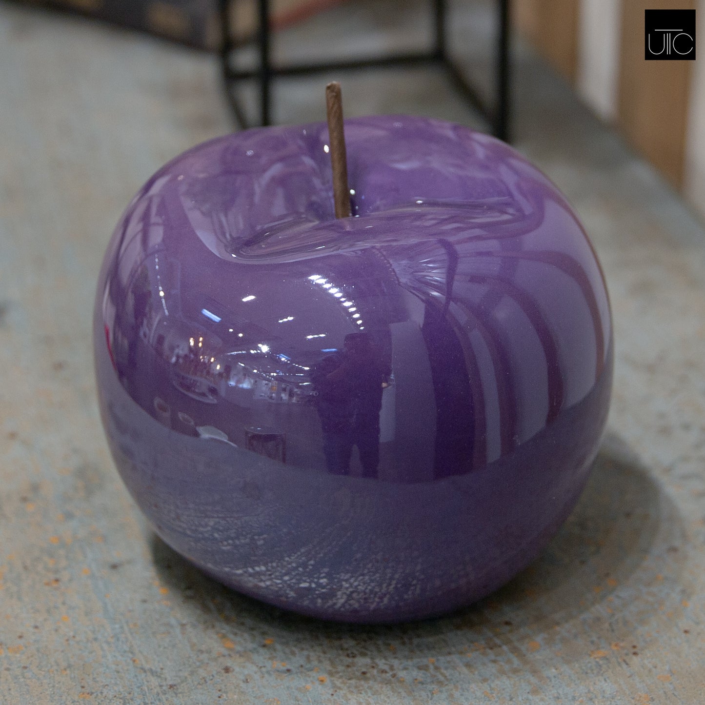 Ceramic Apple Figurine SM Pearlescent Finish