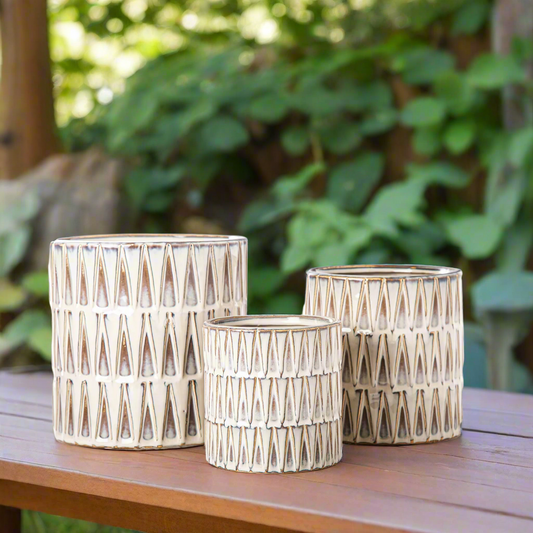 Ivaryn Distressed Ivory Planter Set (Set of 3)