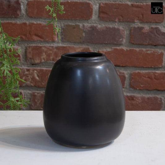 Kenni Narrow Mouth Ceramic Vase