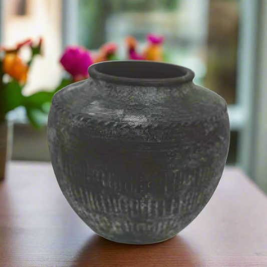 Noir Terra Etched Vase