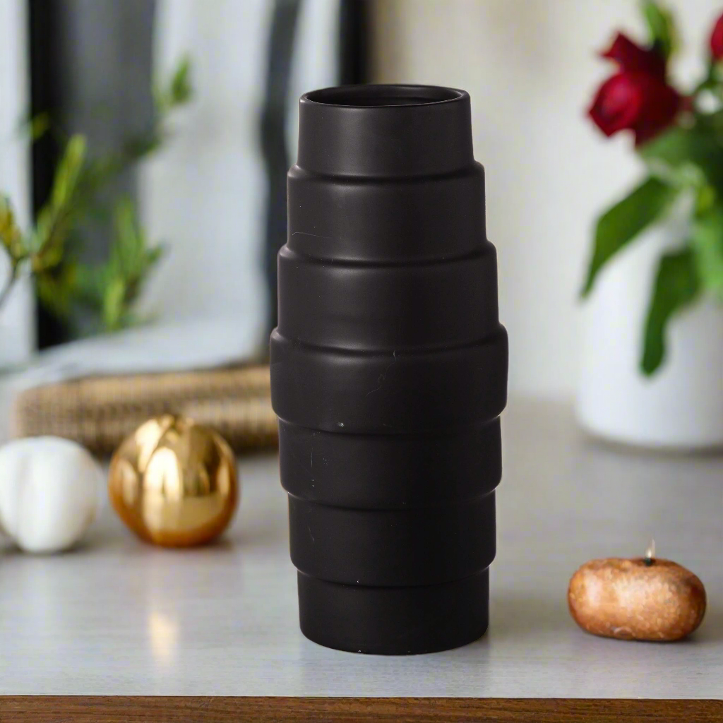 Rhenna Layered Design Round Ceramic Vase