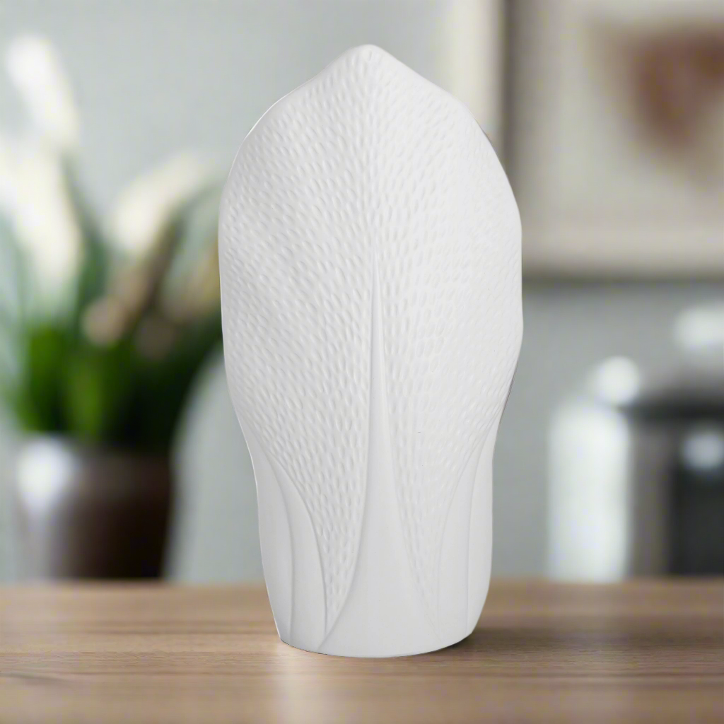 Londyn Ceramic Pyramidal Vase with Engraved Circle Design